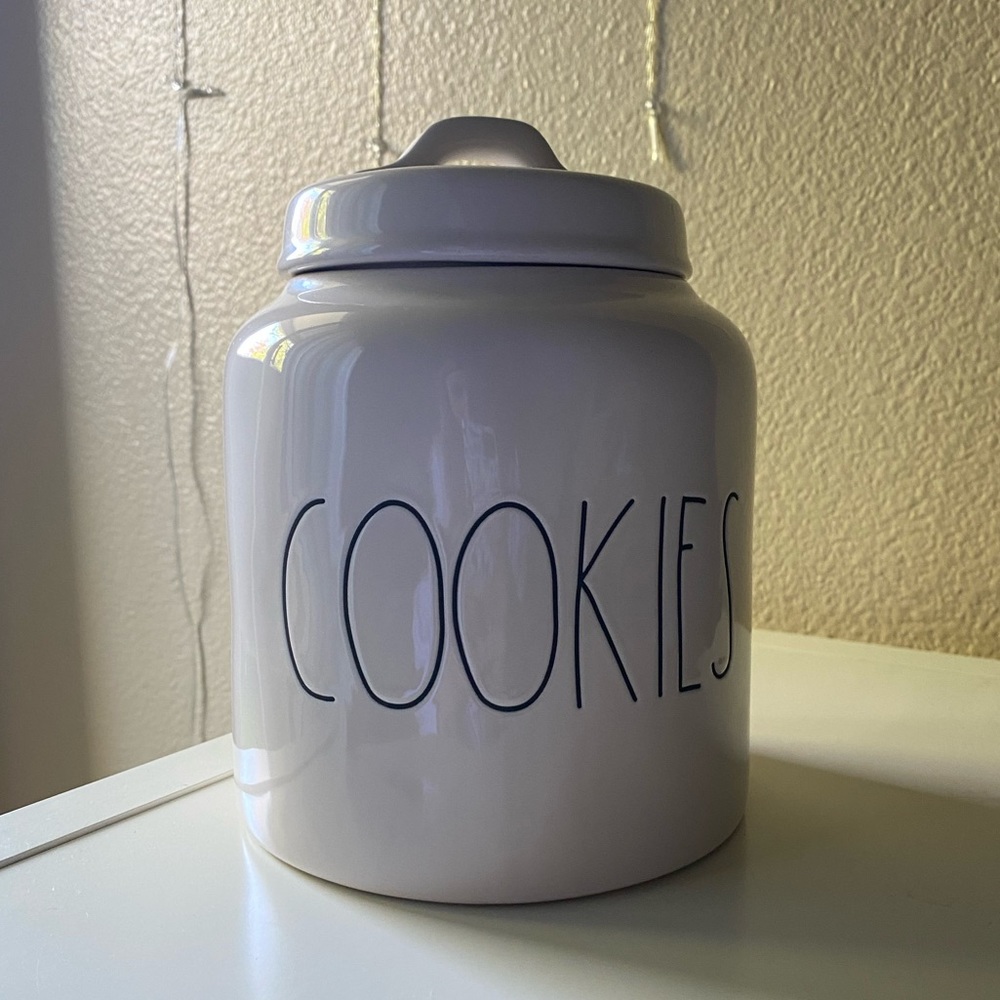 Rae Dunn cookie jar